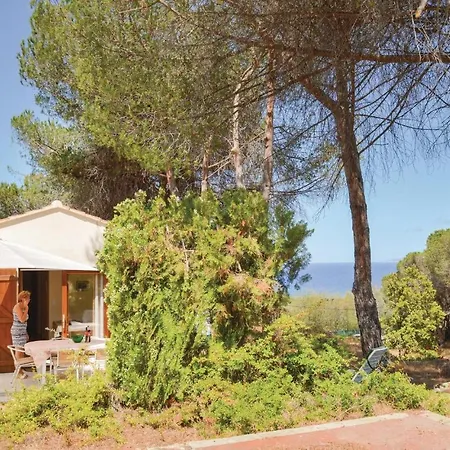 Three-bedroom In * Calcatoggio (Corsica)