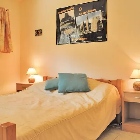 Three-bedroom In Holiday home *