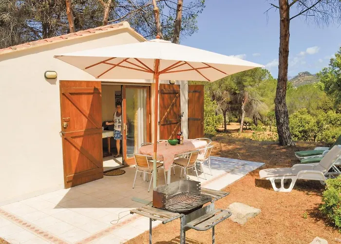 Three-bedroom In * Calcatoggio (Corsica)