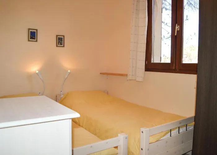 Three-bedroom In * Calcatoggio (Corsica)